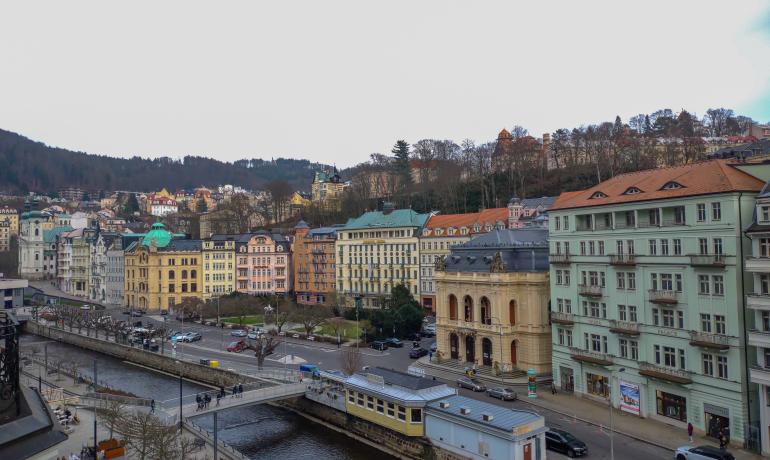 Boutique Apartment Owned by Emperor Peter The Great With 2 Balconies & Jacuzzi